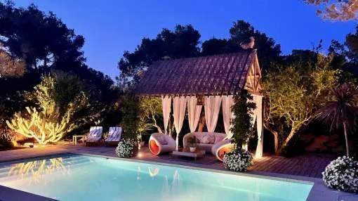 Villa mit Pool, mediterranem Garten und Lounge-Area im Bali-Style in Sol de Mallorca